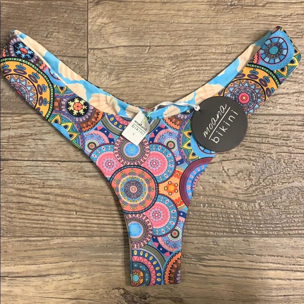 NWT✨Moana Bikini Bottom